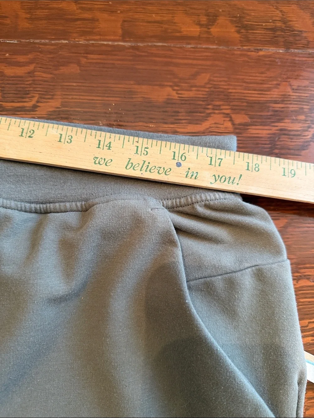 lululemon athletica Men's Olive Jogger Sweatpants size xlarge